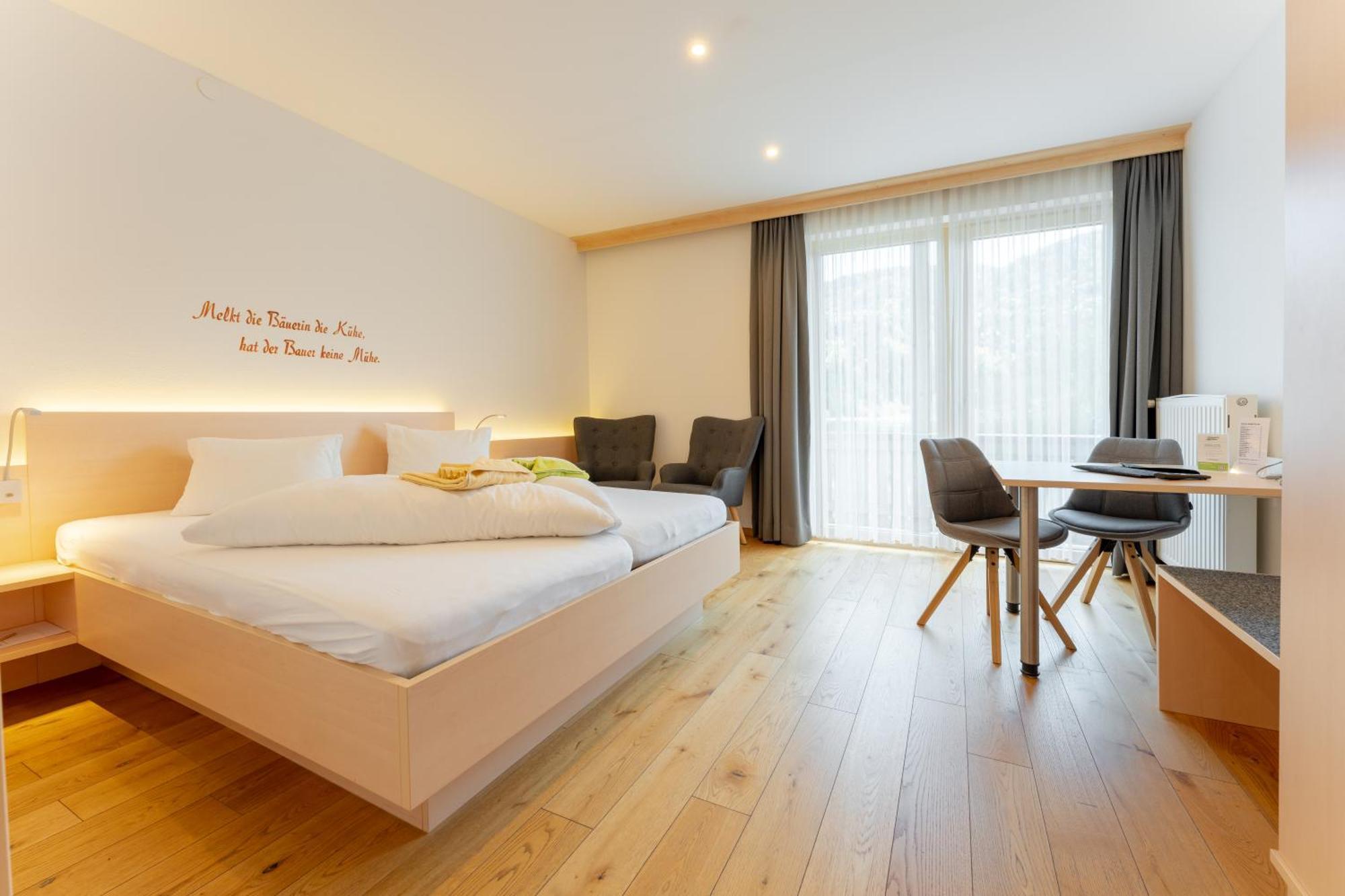 Stampferhof Hotel Weissensee Bagian luar foto